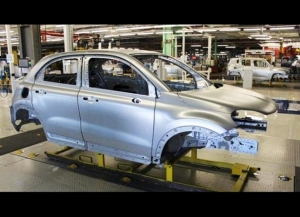 Fiat показал фото кузова кроссовера 500X и назвал дату долгожданной премьеры