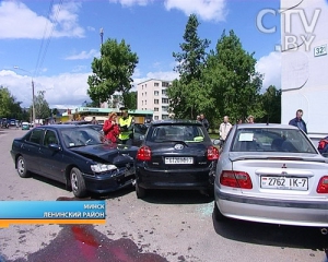 Автомобильная погоня в Минске закончилась тремя разбитыми автомобилями (фото)