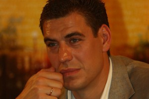 Дюжев написал объяснительную о ДТП