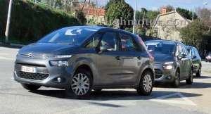 Фото обновленного Citroen C4 Picasso появилось в интернете