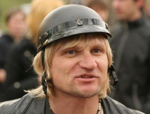 Лидер группы «Вопли Видоплясова» Олег Скрипка на мотоцикле сбил двух пешеходов