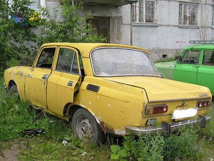 Минчане выбросили больше 4000 автомобилей