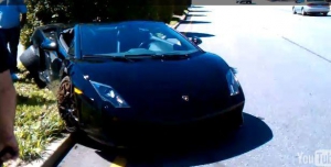 Неопытный водитель попал в ДТП на Lamborghini Gallardo (видео)