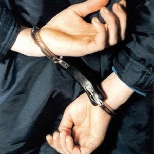 В Гродно два молодчика пытались убить и ограбить таксиста