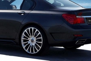 В Минске BMW сбил пешехода на пешеходном переходе и скрылся