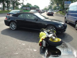 В Минске мотоциклист на Honda врезался в BMW 6-Series