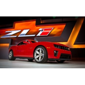 В США подросток утопил в бассейне новый Chevrolet Camaro ZL1 ( ВИДЕО )