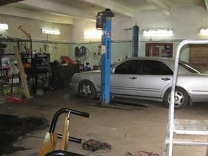 «Война» с нелегальными сервисами помогла автодилерам выжить