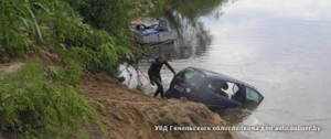 Житель Светлогорска угнал и утопил Renault своего друга